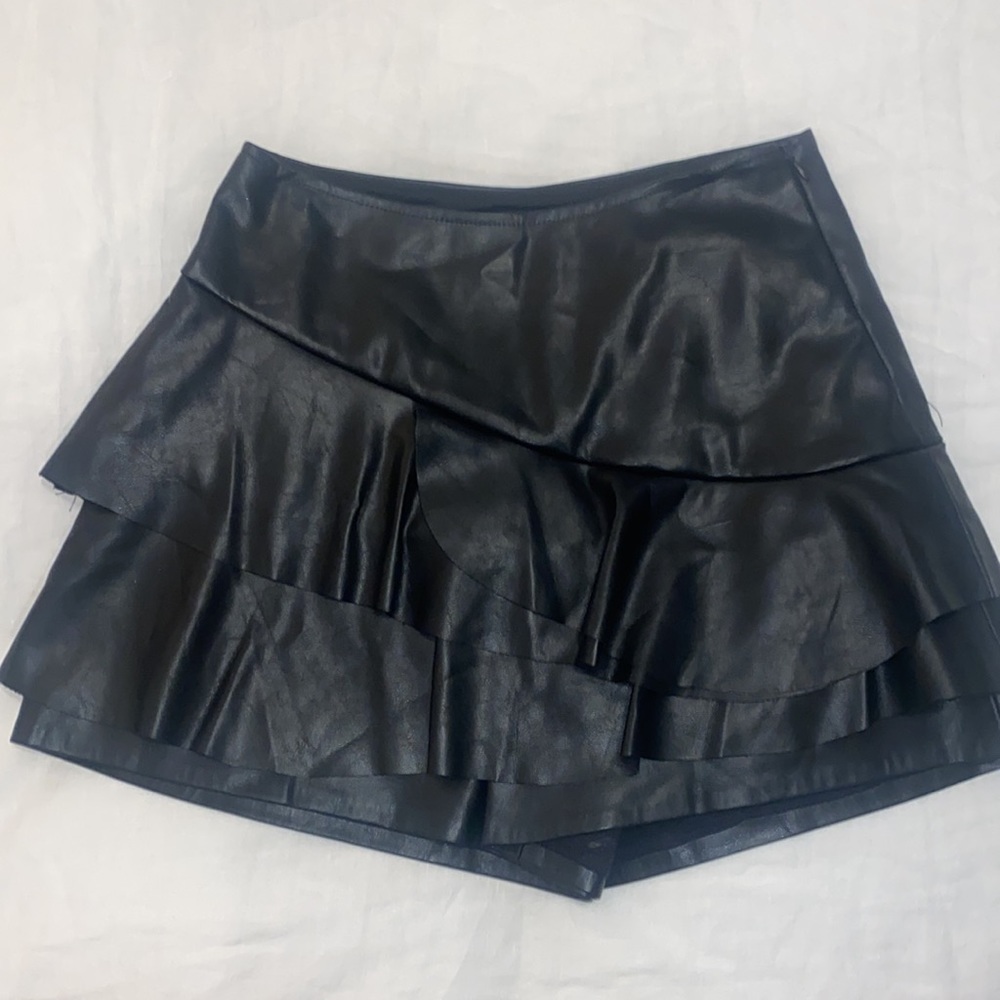 DO+BE Black Leather Skort